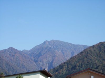 快晴の秋晴れの空と駒ケ岳 - 富士フィルム FinePix F10