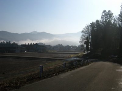 今朝の散歩途中の風景 ～ 八色原から黒土新田に下る道で