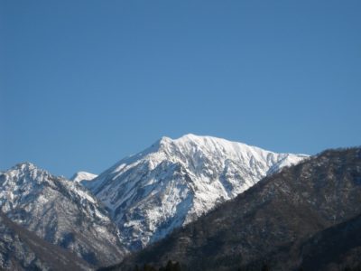 雪化粧した駒ケ岳